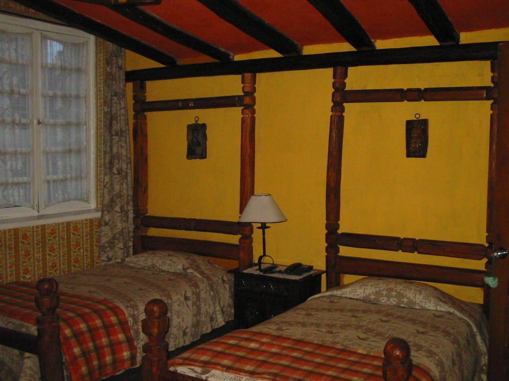 كويتو Hotel Los Alpes المظهر الخارجي الصورة